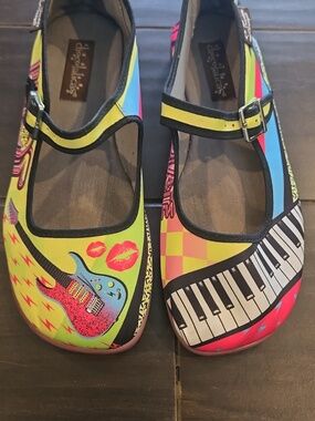 Hot Chocolate Design Chocolaticas Piano /Guitar MaryJanes Shoes - 37